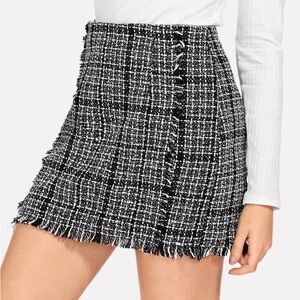 ⭐️3 for $30⭐️ Plaid Tweed Frayed Trim Mini Skirt
